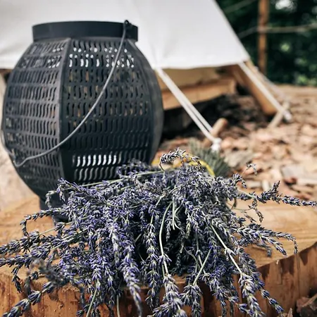 Glamping Nad Meandry * Unhošť