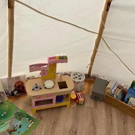 Glamping Nad Meandry * Unhošť