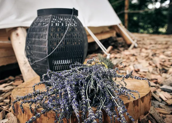 Glamping Nad Meandry * Unhošť