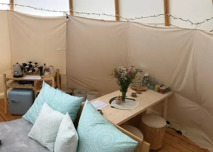 Campo de lujo Glamping Nad Meandry